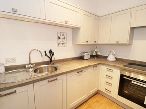 Private kitchen - Foxes Den, Thornton, Lancashire (Thornton-Cleveleys)