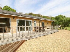 Outdoor dining - Swifts Retreat in Ventnor Isle (Ventnor)
