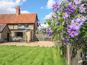 Terrace/patio - Lavender Cottage, in Stamford. (Bourne)