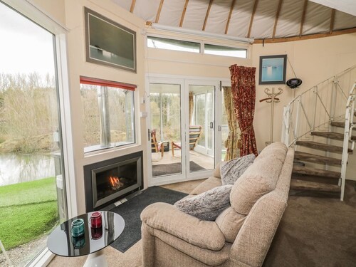 Secret Island Yurt, Beckford