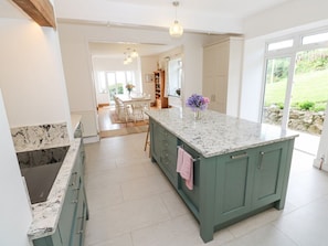Dishwasher, highchair - Penmarth House, Coverack (Helston)