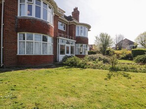 Exterior - Seawinds 2a, Rhos-On-Sea (Colwyn Bay)