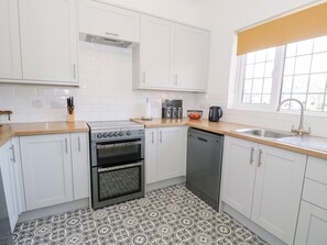 Dishwasher - Seawinds 2a, Rhos-On-Sea (Colwyn Bay)