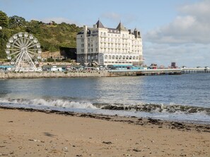 Beach nearby - Seawinds 2a, Rhos-On-Sea (Colwyn Bay)