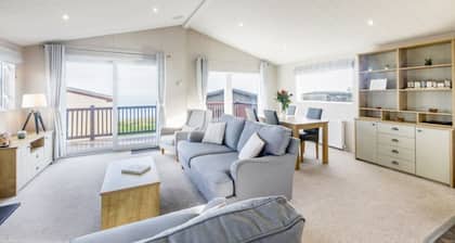 Spacious T/B Lodge 66 at Riviera Bay