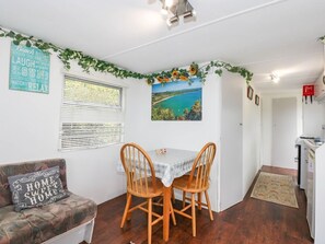 Dining - Woodland Caravan, Y Ffor (Pwllheli)