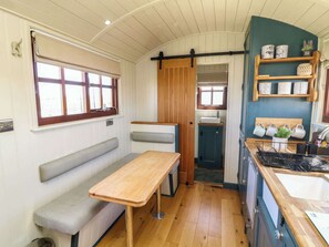Dining - Sweet Caroline Shepherd's Hut Retreat (Newark)