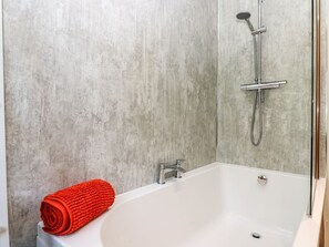 Shower - Birchbank, Grantown-On-Spey (Grantown-on-Spey)
