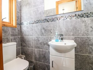 Shower - Birchbank, Grantown-On-Spey (Grantown-on-Spey)