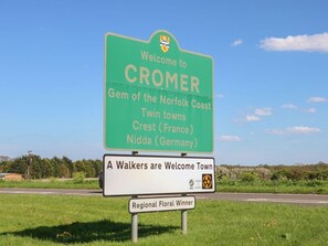 Property grounds - 107 Kings Chalet Park, Cromer. (Cromer)