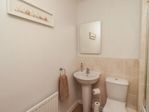Shower - Brucap Cottage, Beadnell. 3bed (Chathill)