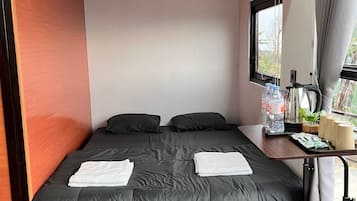 Eenvoudige kamer, 1 twee- of 2 eenpersoonsbedden