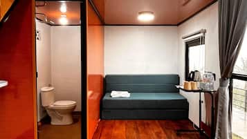 Eenvoudige kamer, 1 twee- of 2 eenpersoonsbedden | Interieur