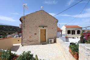 Exterior - Ontas by Praxithea Traditional Home  (GAVALOXORI)