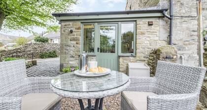 The Friendly Room, Austwick