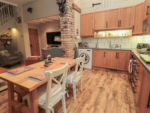 Dishwasher - THE OLDE STABLES, WiFi, open-plan, Warkworth (Morpeth)