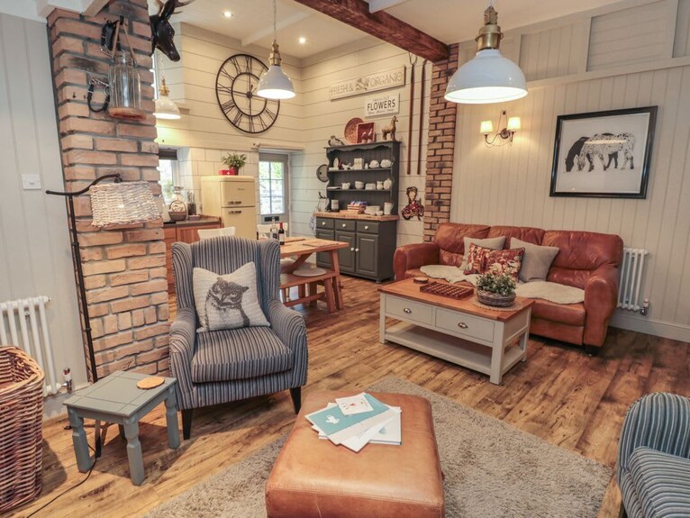 The Olde Stables, Wifi, Open-plan, Warkworth - Alnwick