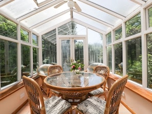 Dining - Lower Court Byre, Lingen (Presteigne)