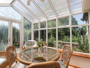 Dining - Lower Court Byre, Lingen (Presteigne)