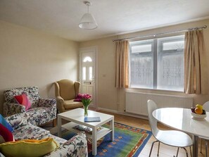 Living area - Spurling Cottage, Cheveley (Newmarket)
