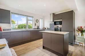 Dishwasher - Wide Horizons, Coverack (Helston)