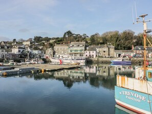 Marina - Chiffchaff: WiFi & Off-Road Parking (Padstow)