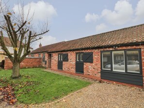 Exterior - Well Cottage, Leven Near Beverley (Beverley)