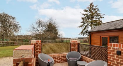 Stapleton Farm Bungalow, Alderholt