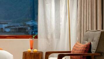 Classic Twin Room, City View