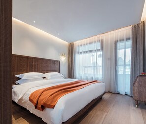 Comfort tweepersoonskamer, balkon, uitzicht op stad | Kameruitzicht