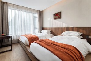 Family Suite, City View | Pemandangan dari bilik