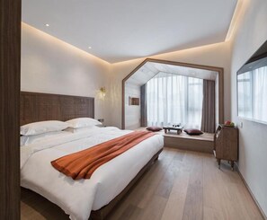 Superior Double Room, City View - Yangshuo Lisa's Hotel (GUILIN)