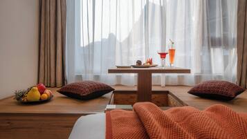 Comfort Twin Room, City View