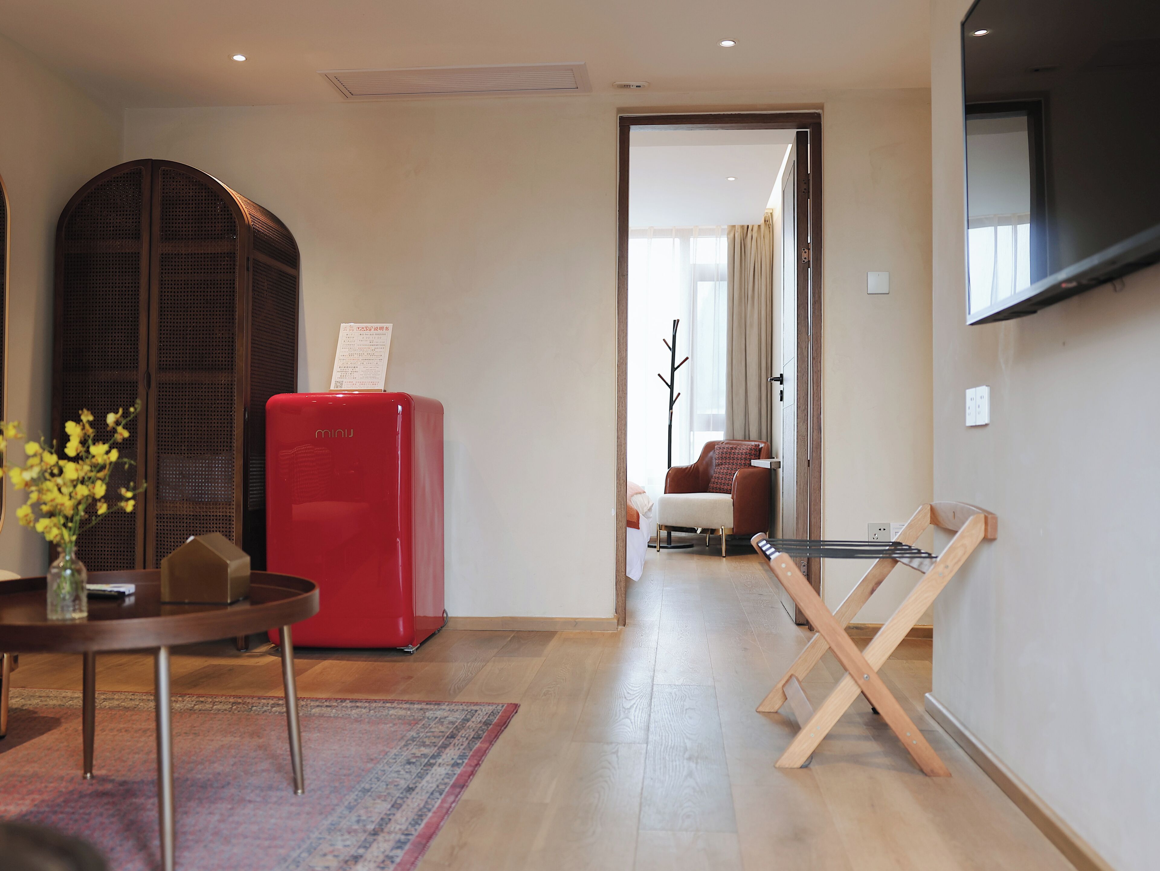 Family Suite, City View | Living area