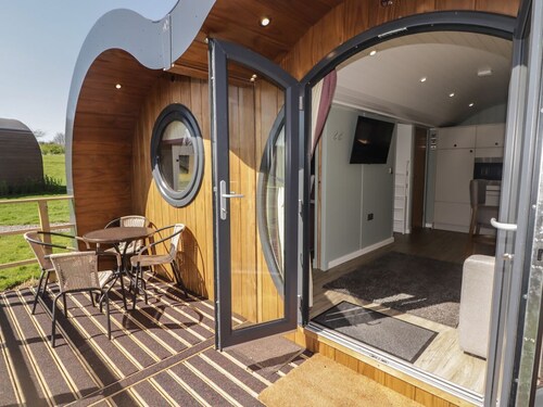 The Hazel Hobbit Pod, Cowbridge