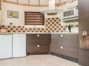Dishwasher - Island Yurt, Beckford (Tewkesbury)
