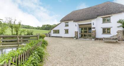 Groves Fishleigh, Hatherleigh