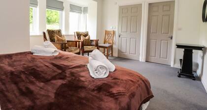 Low Orchard House, Chipping