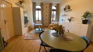 Family Studio, Park View | Dining