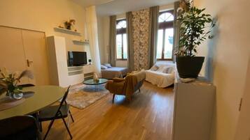 Family Studio, Park View | Living area