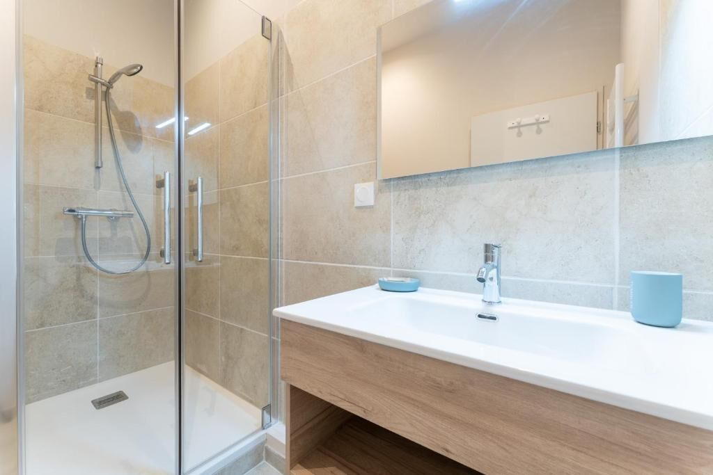 Comfort Quadruple Room, Park View | Bathroom