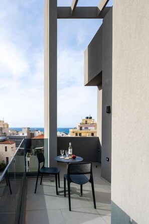 Monolocale Premium, balcone | Ristorazione all'aperto