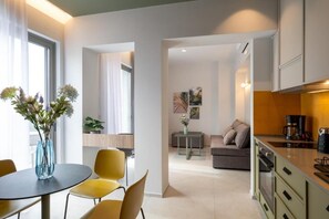 Apartamento Premium, balcón, vistas a la ciudad | Interior