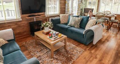 The Bird House, Cenarth