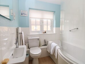 Shower - Sea Pearl, Pakefield (Lowestoft)