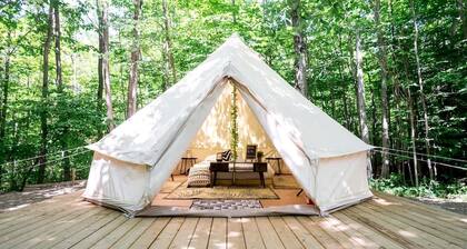 Romantic Oasis: Luxury Glamping Retreat in the Heart of Ontario's Natural Beauty