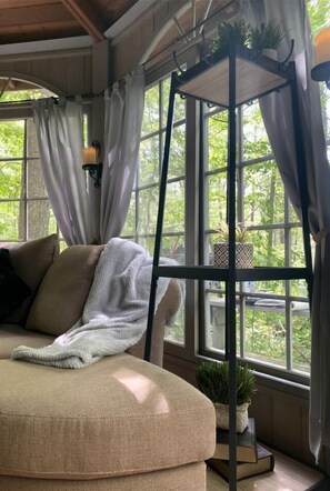 Living area - Secluded Lakeside Gazebo on Private Lake Surrounded by Nature, Ontario (Hastings)