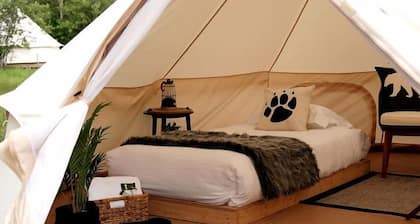 Incredible Lakefront Bell Tent with Barbecue and Fire Pit in Northern Bruce Peninsula, Ontario