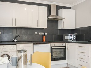 Private kitchen - Shells Cottage, Looe (Looe)