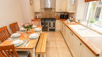 Dishwasher, high chair